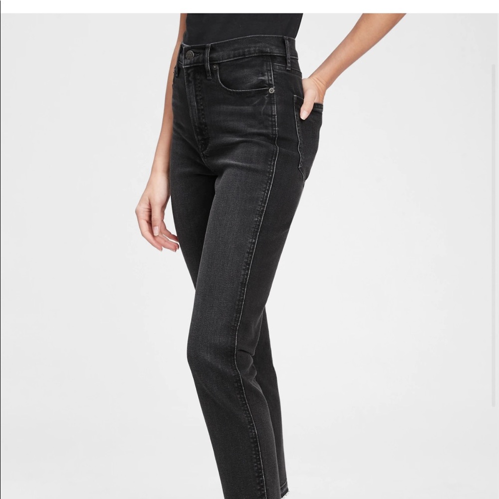 Brand new GAP jeans, never worn !!